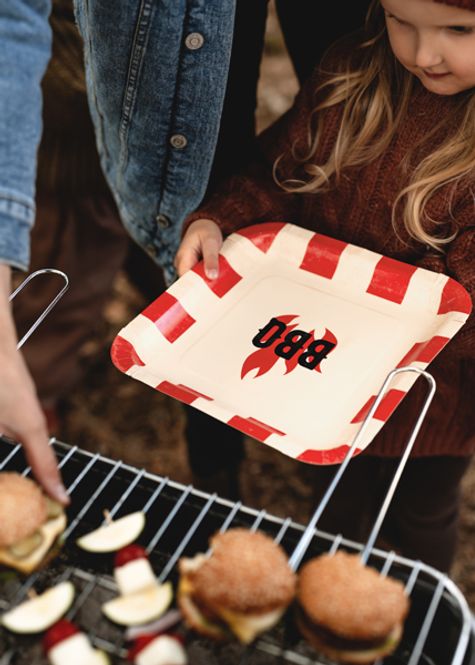 Hovedbilde BBQ papptallerkener  6 stk
