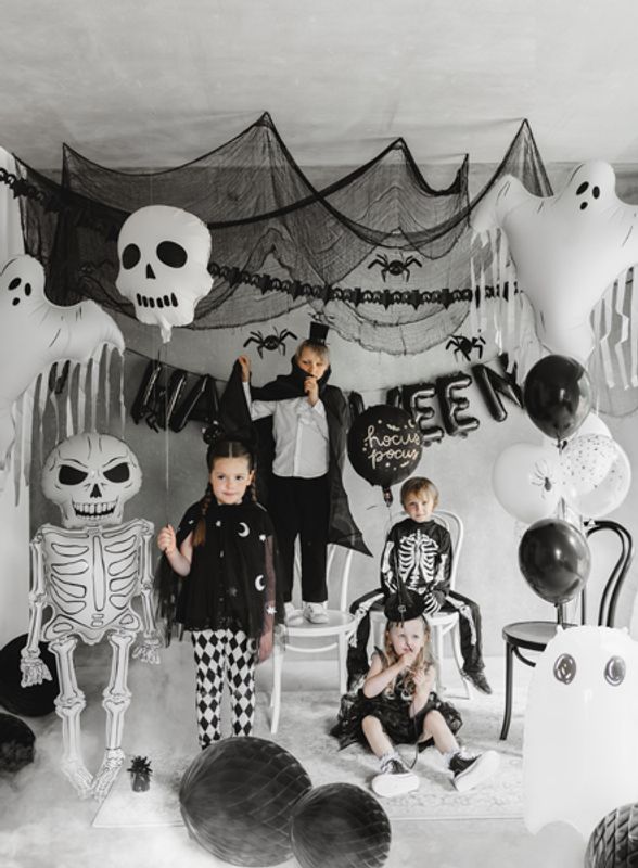 Svart glatt dekorstoff til halloween