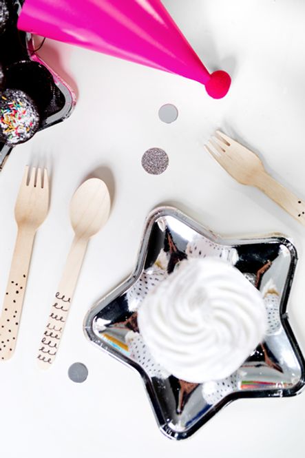 Hovedbilde Engangs trebestikk , svart mønster, 16 cm: ...